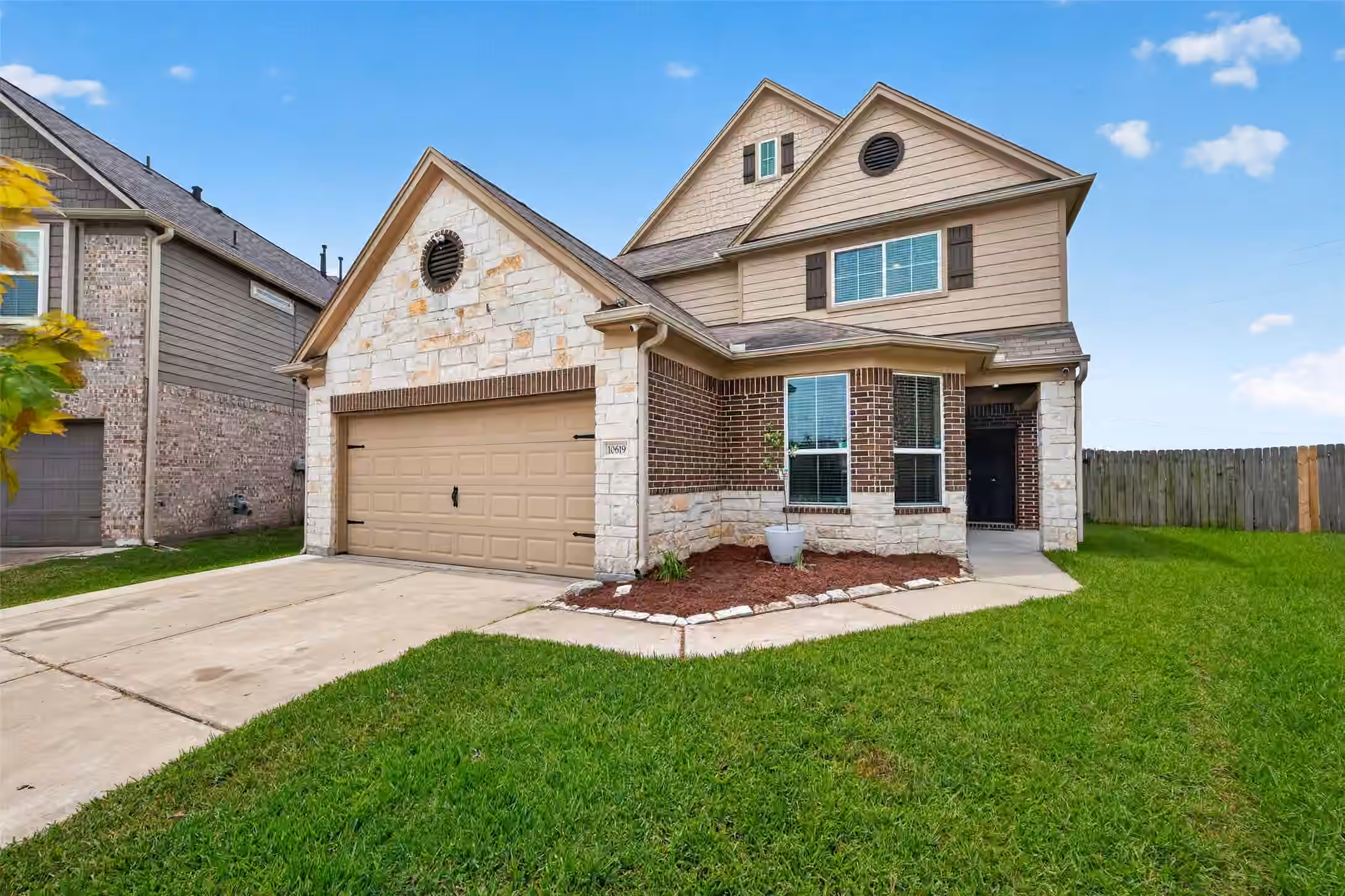 Photo 4 of 10619 Blithe Oak Court, Tomball, TX
