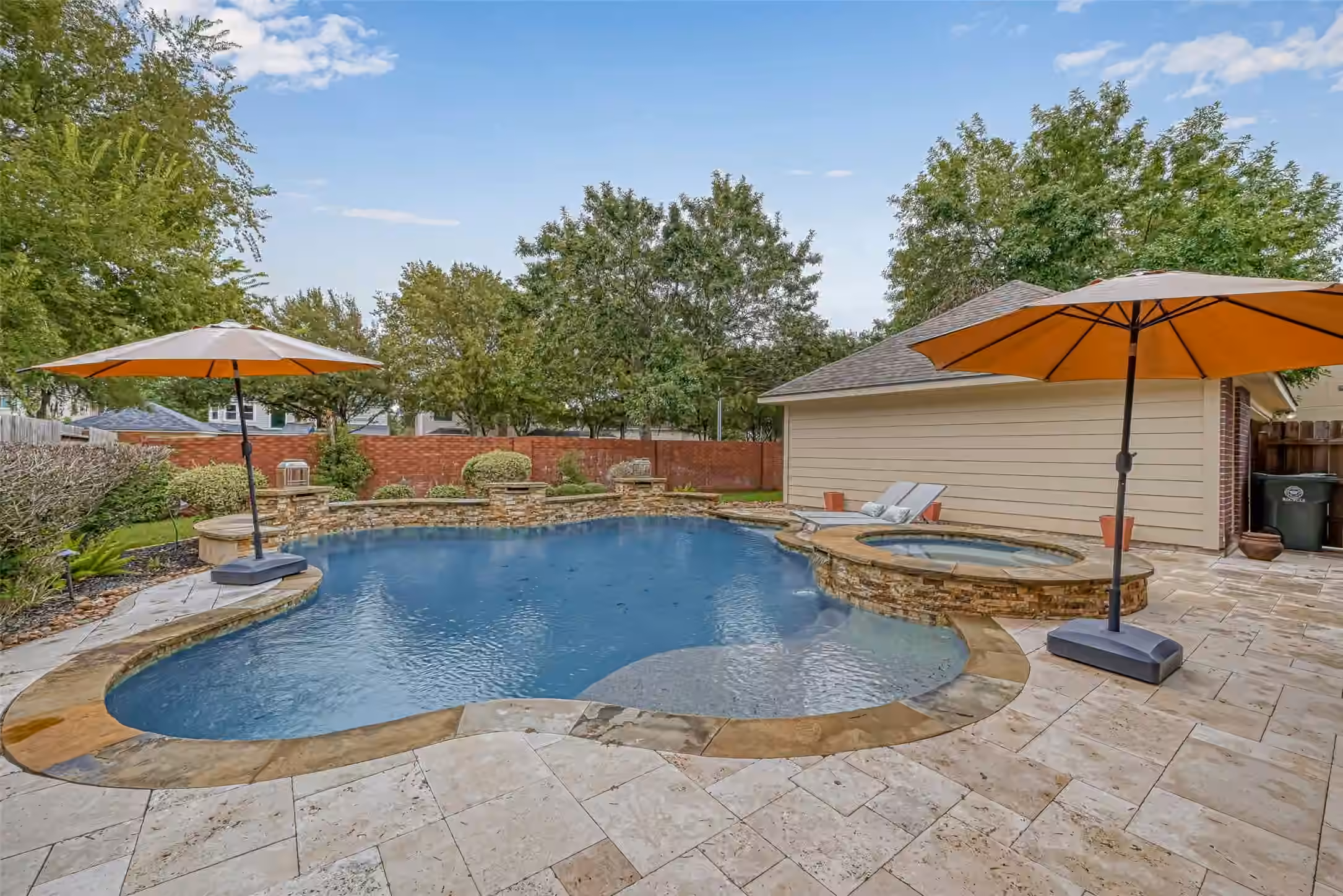 Photo 2 of 7707 Stone Arbor Drive, Sugar Land, TX