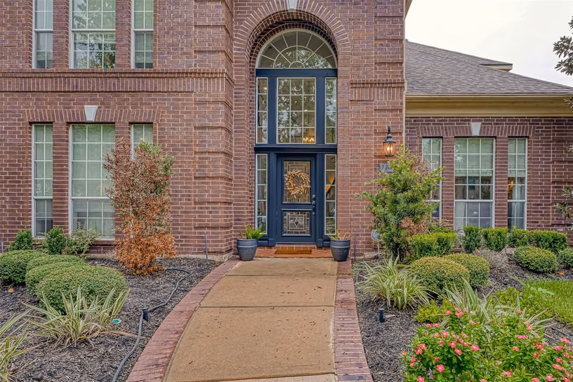 Photo 3 of 7707 Stone Arbor Drive, Sugar Land, TX