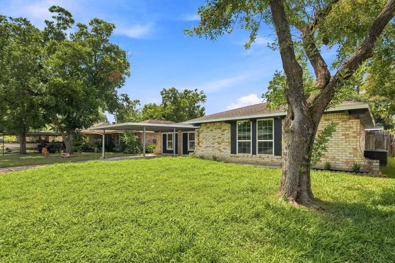 Photo 7 of 6418 Silver Chalice Drive, Houston, TX