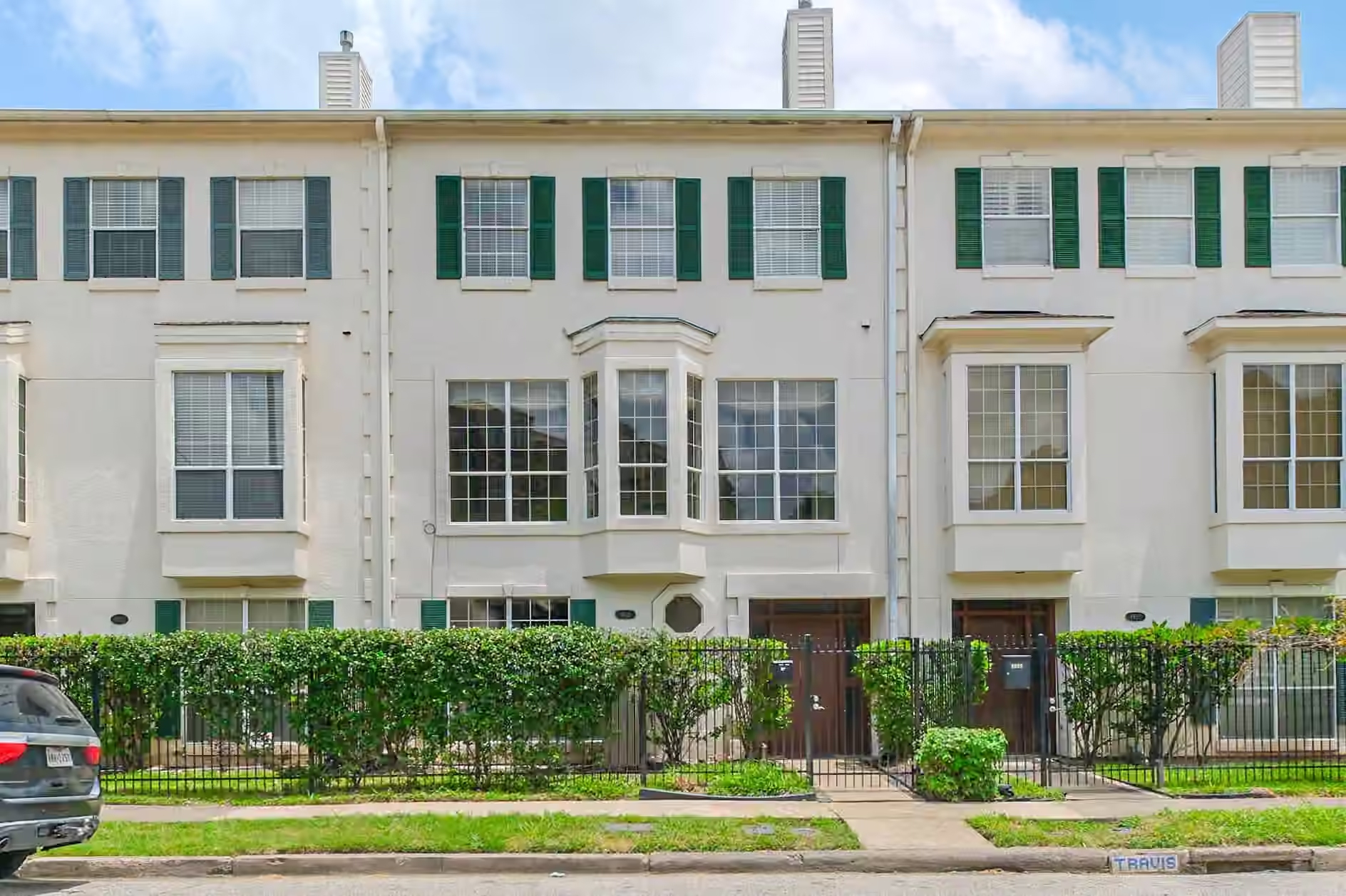 Photo 2 of 4925 Travis Street, Houston, TX