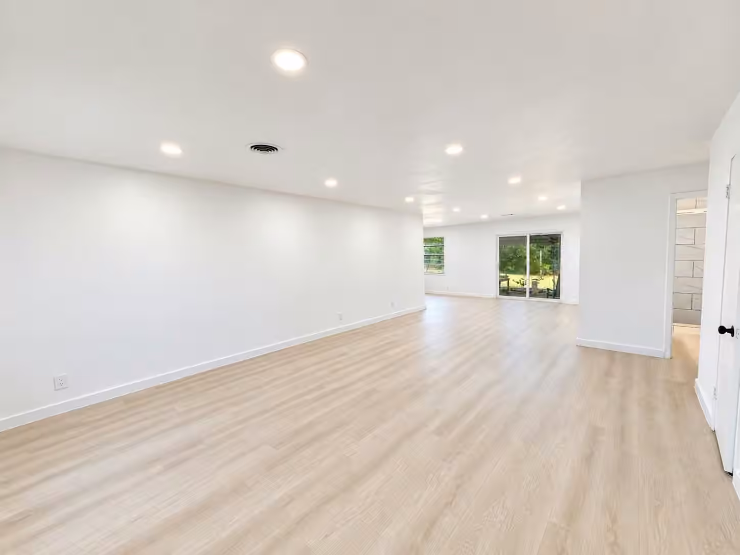 Photo 5 of 10807 Safeguard Street, Houston, TX