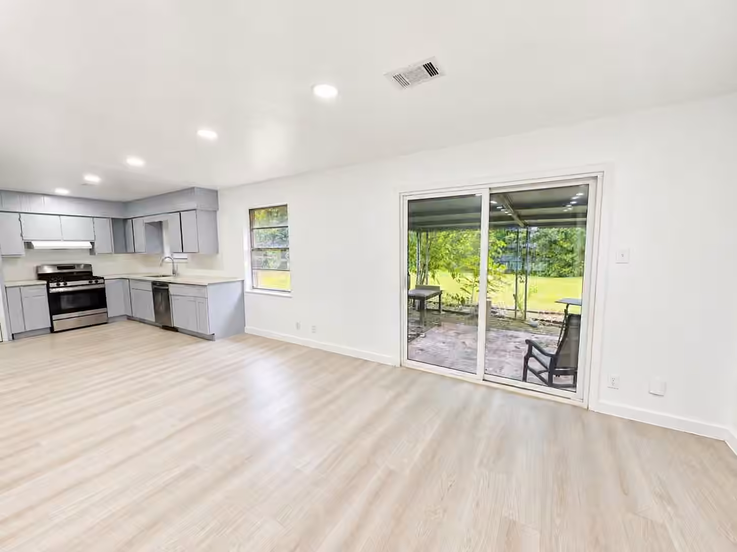 Photo 7 of 10807 Safeguard Street, Houston, TX