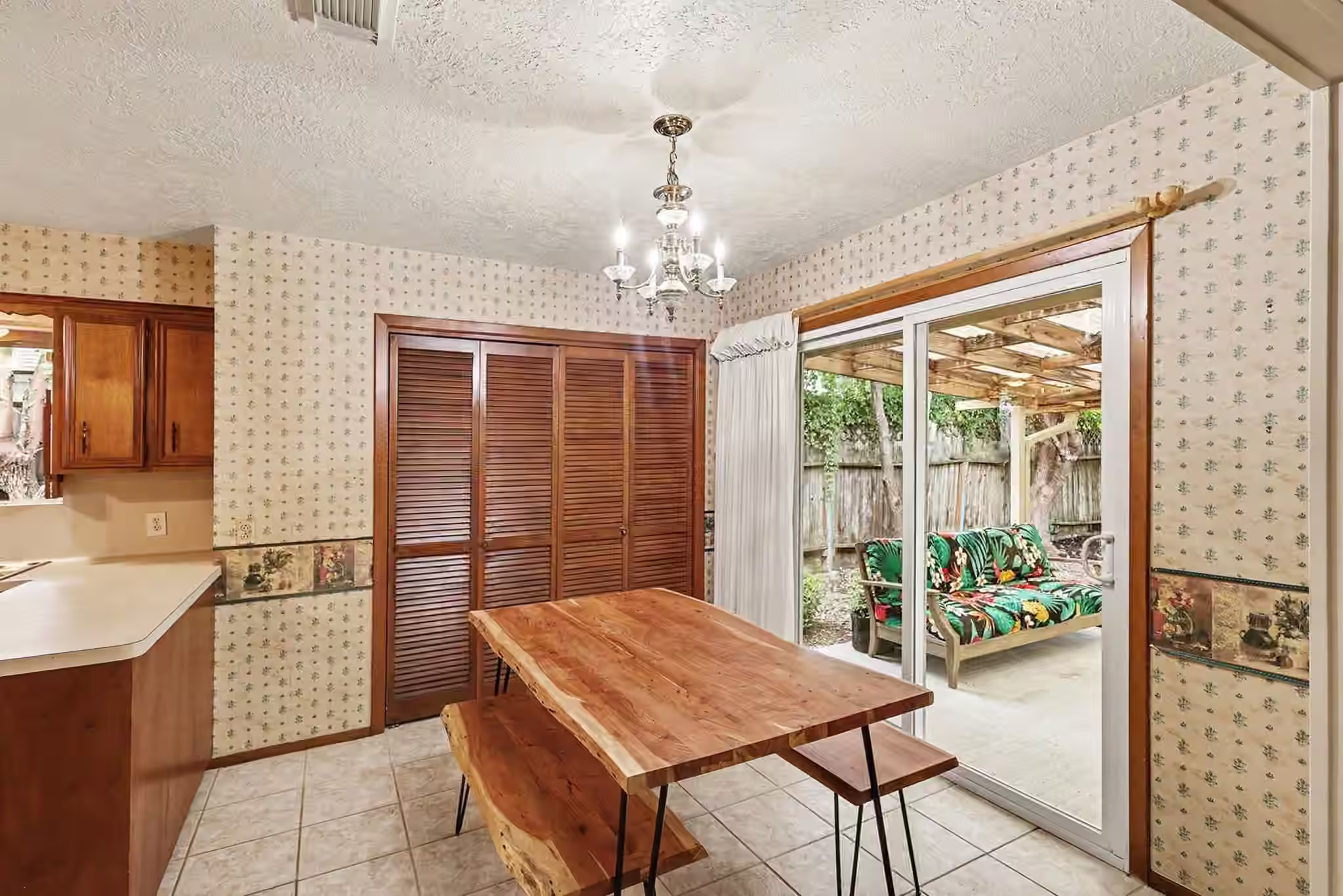 Photo 6 of 631 Bayview Drive, El Lago, TX