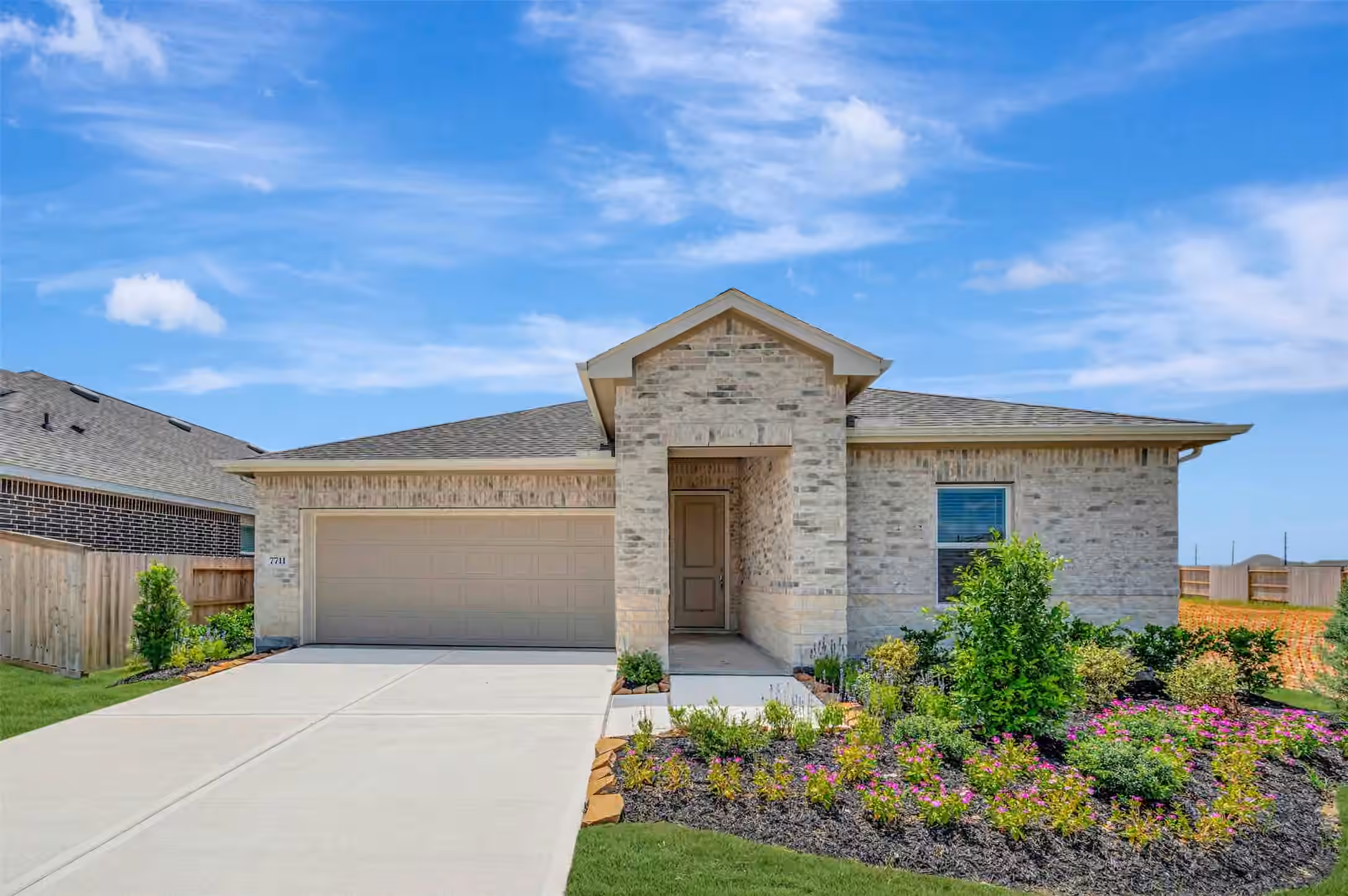 Photo 2 of 7711 Jade Crest Drive, Angleton, TX