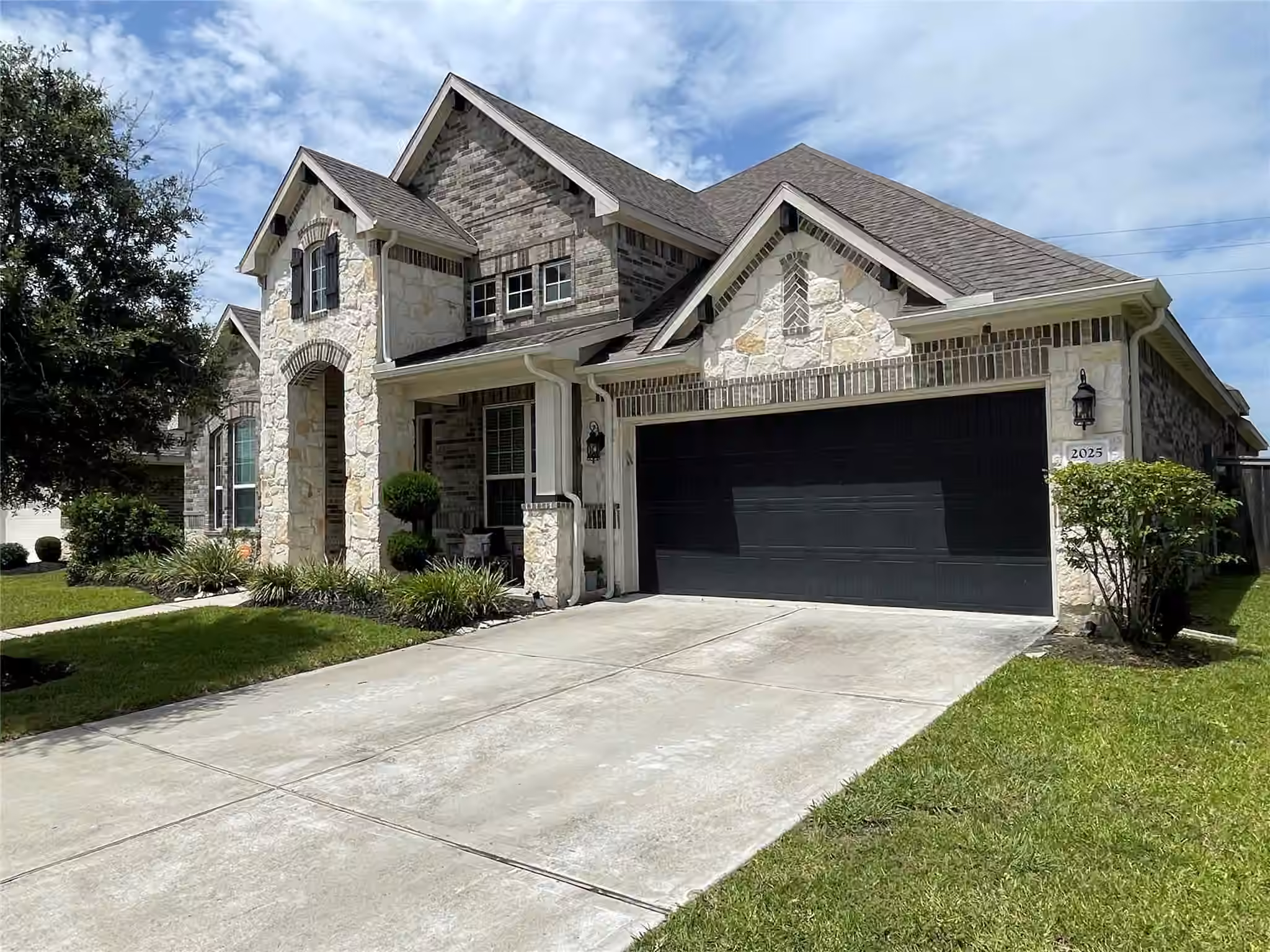 Photo of 2025 Clearwater Grove Lane, Houston, TX 77089