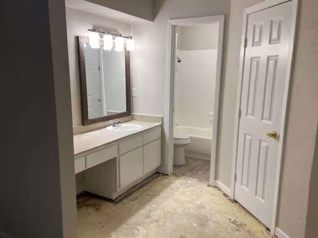 Photo 6 of 5625 Antoine Drive 306, Houston, TX