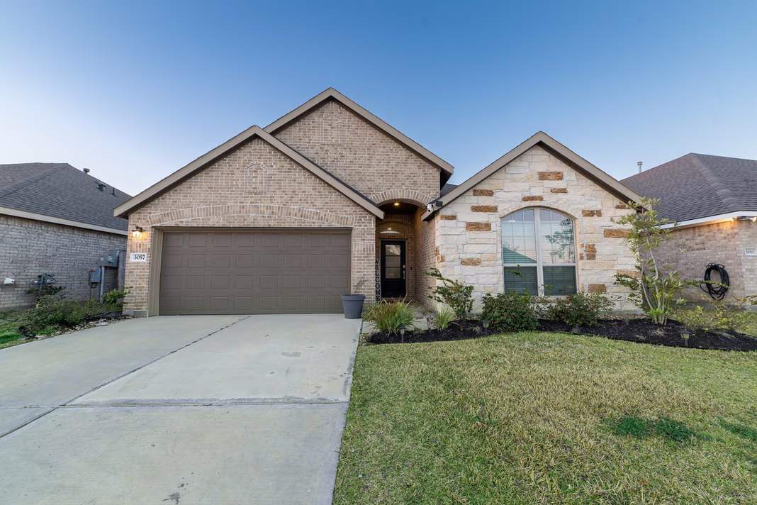 Photo 2 of 3057 Pampaneria Drive, Conroe, TX