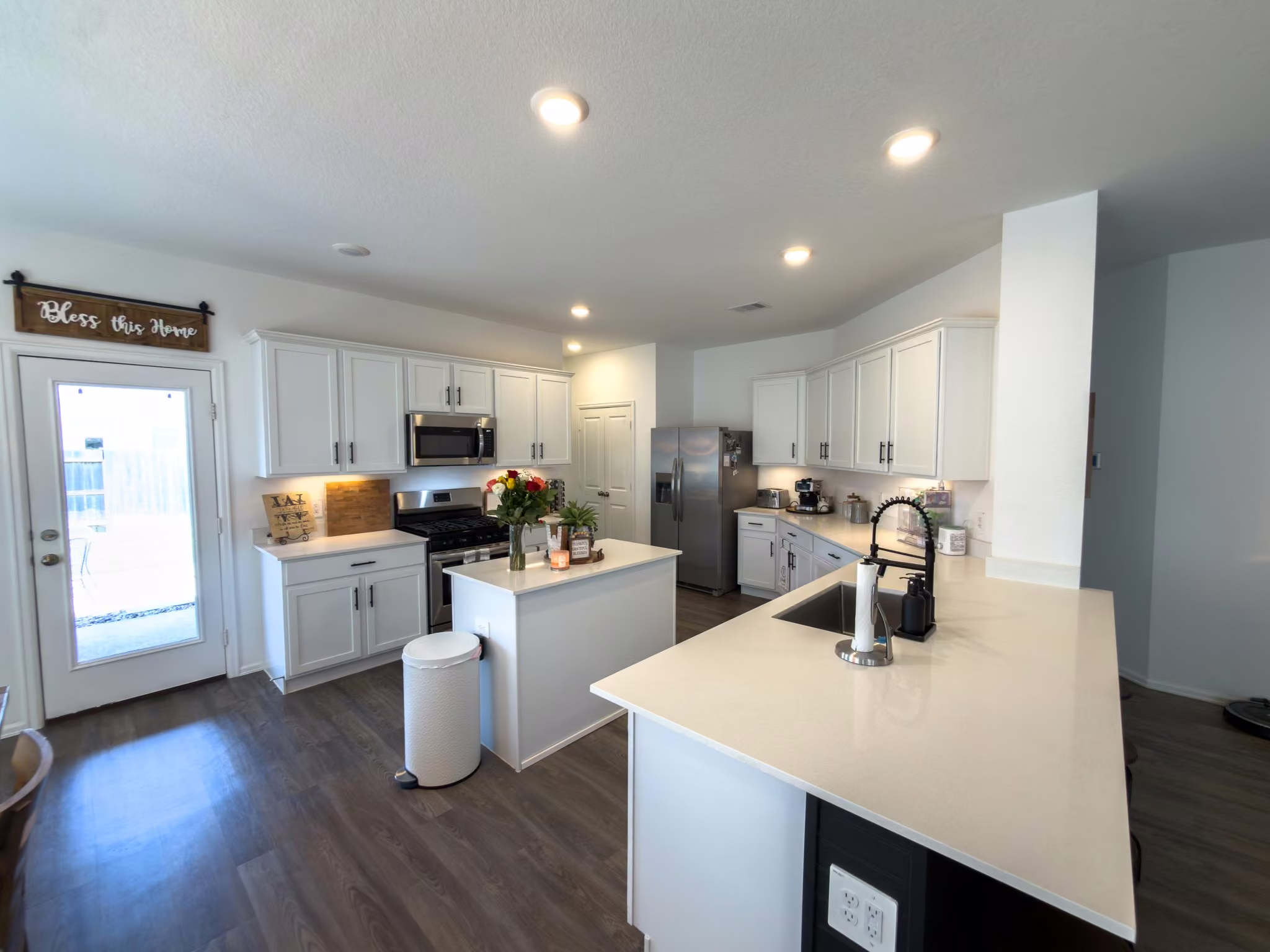 Photo 6 of 3057 Pampaneria Drive, Conroe, TX