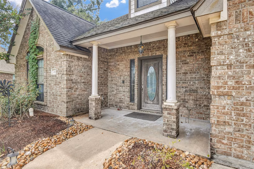 Photo 6 of 210 Madison Avenue, Clute, TX