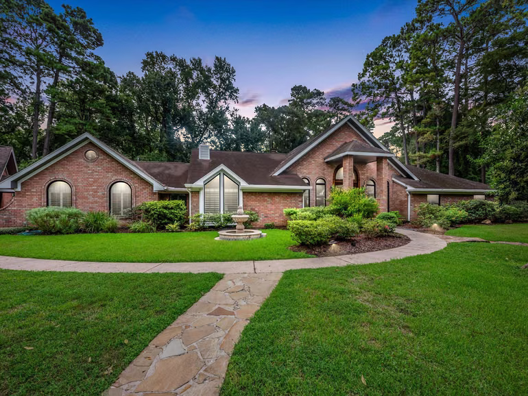 Photo 2 of 13710 Lost Creek Road, Tomball, TX