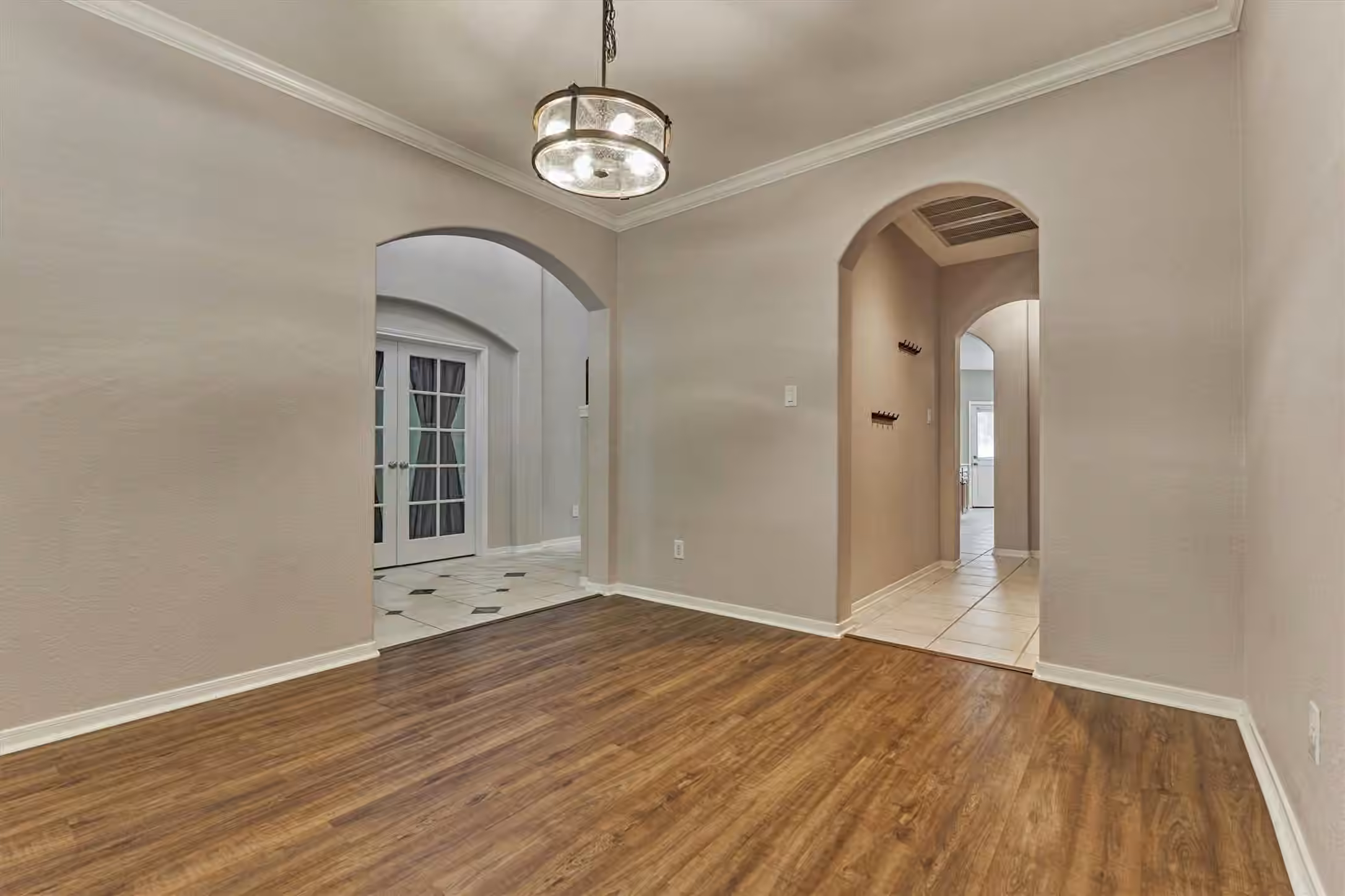 Photo 4 of 59 W Prairie Dawn Circle, The Woodlands, TX