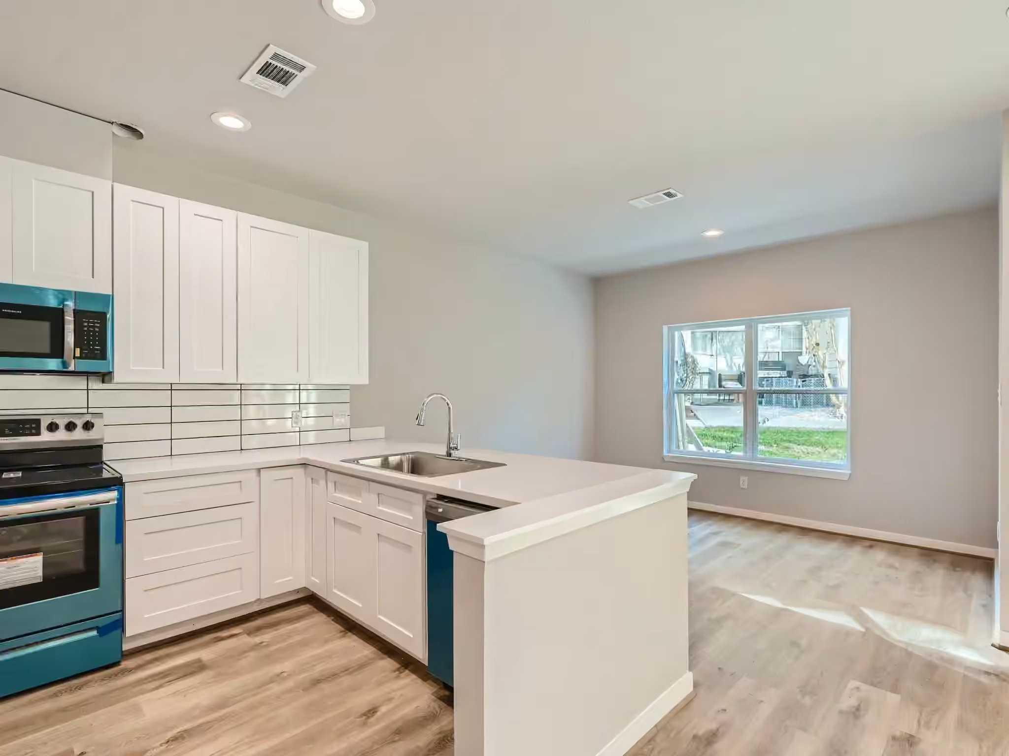 Photo 5 of 12565 Melville Drive 313, Montgomery, TX