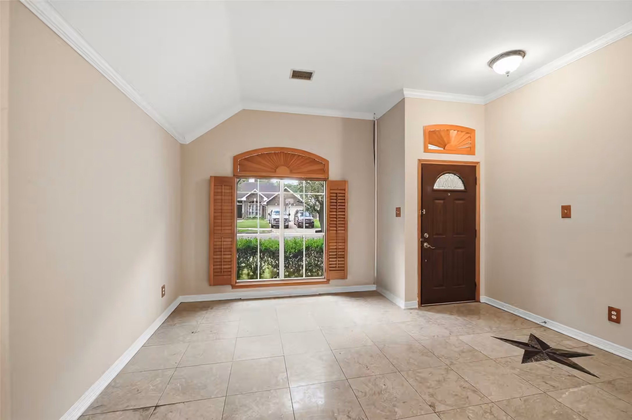 Photo 7 of 14015 Crown Glen Court, Houston, TX
