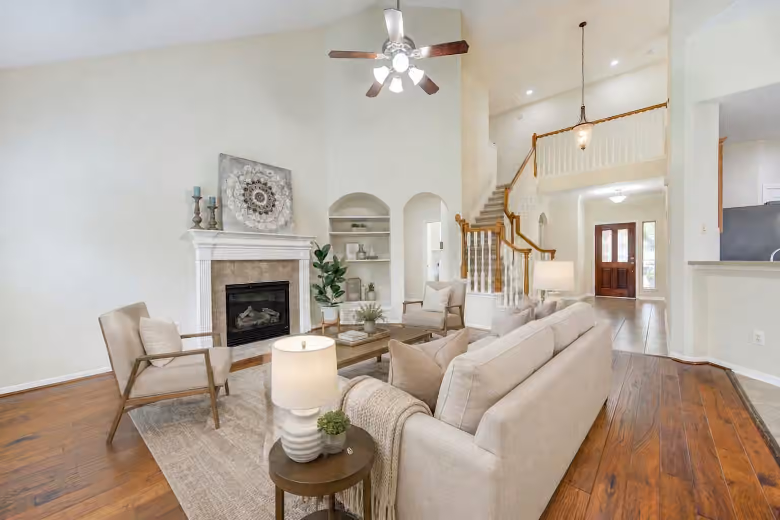 Photo 2 of 7811 Ravens Point Drive, Richmond, TX