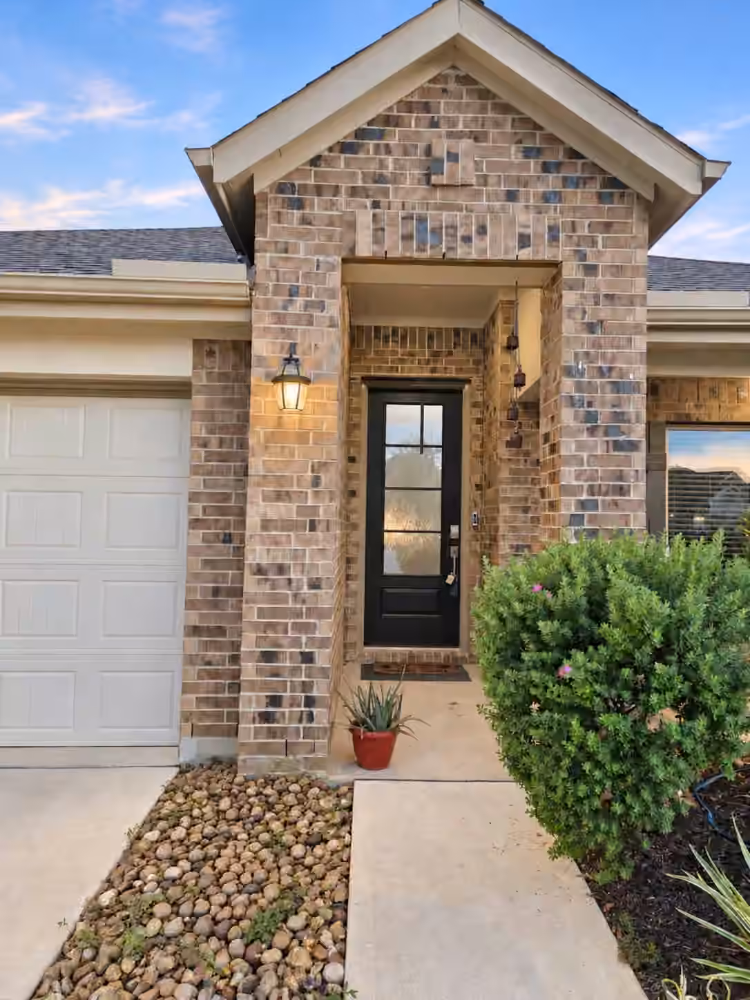 Photo 2 of 2916 Eden Lake Lane, Katy, TX
