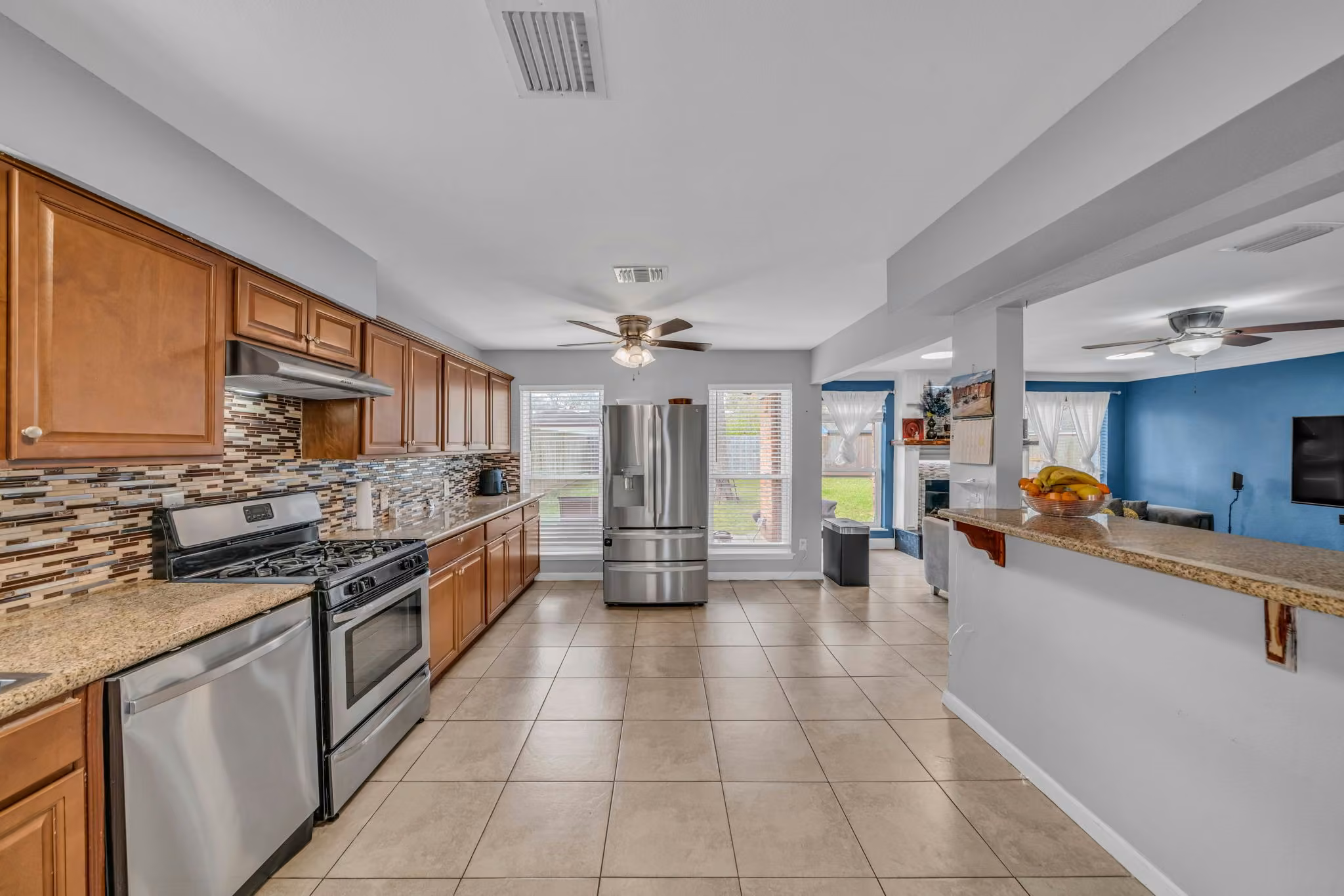 Photo 7 of 6514 Vialinda Drive, Houston, TX