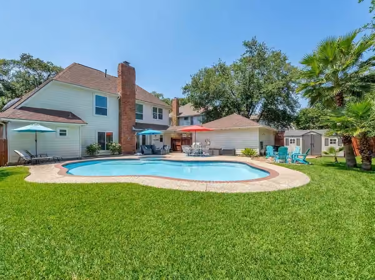 Photo of 714 Crestwood Drive, El Lago, TX