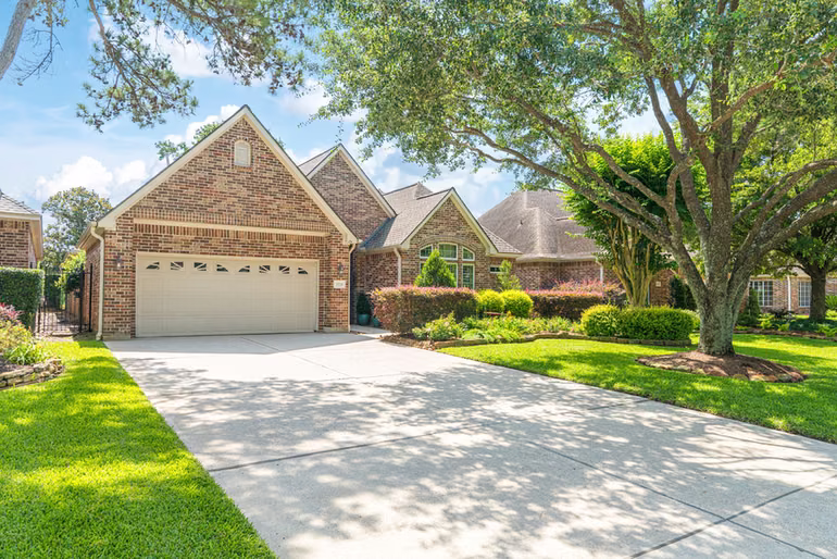 Photo 2 of 20714 Flora View Court, Spring, TX