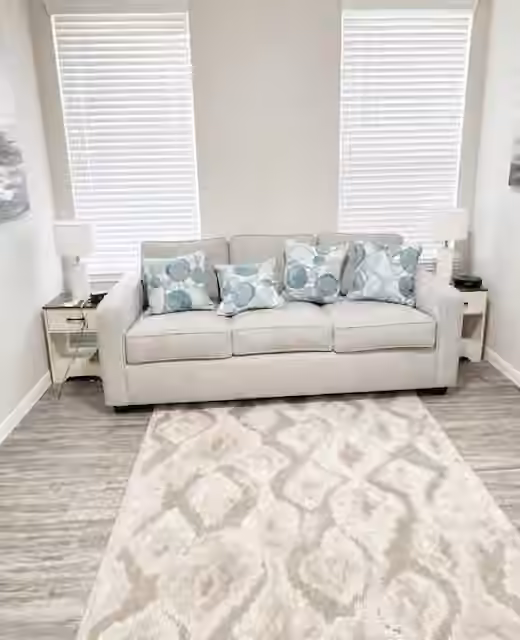Photo 5 of 915 Lakeland Circle, Rosharon, TX
