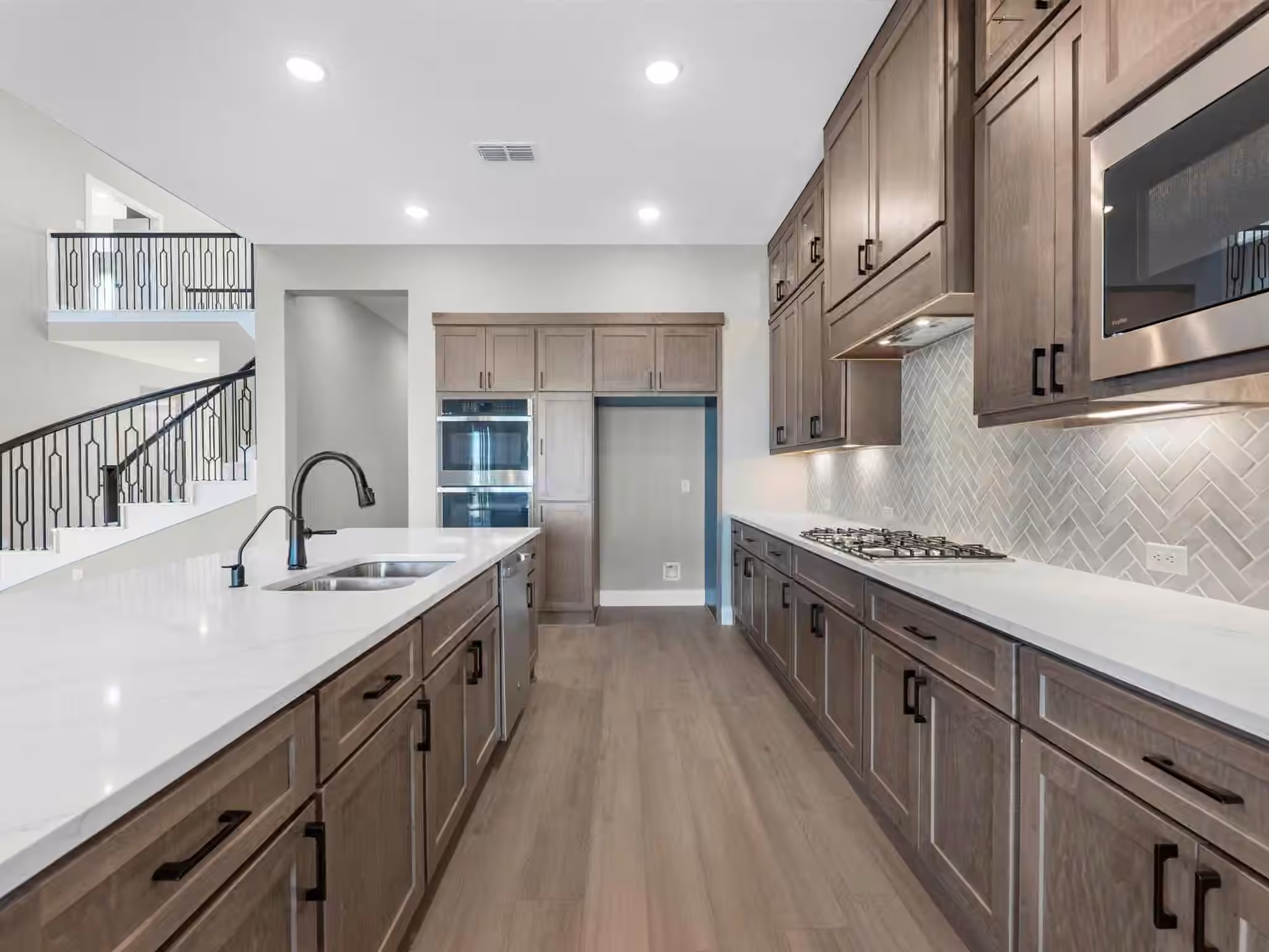 Photo 4 of 10510 Sedge Blade Lane, Cypress, TX