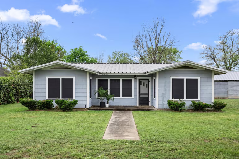 Photo of 209 3rd Avenue, Columbus, TX