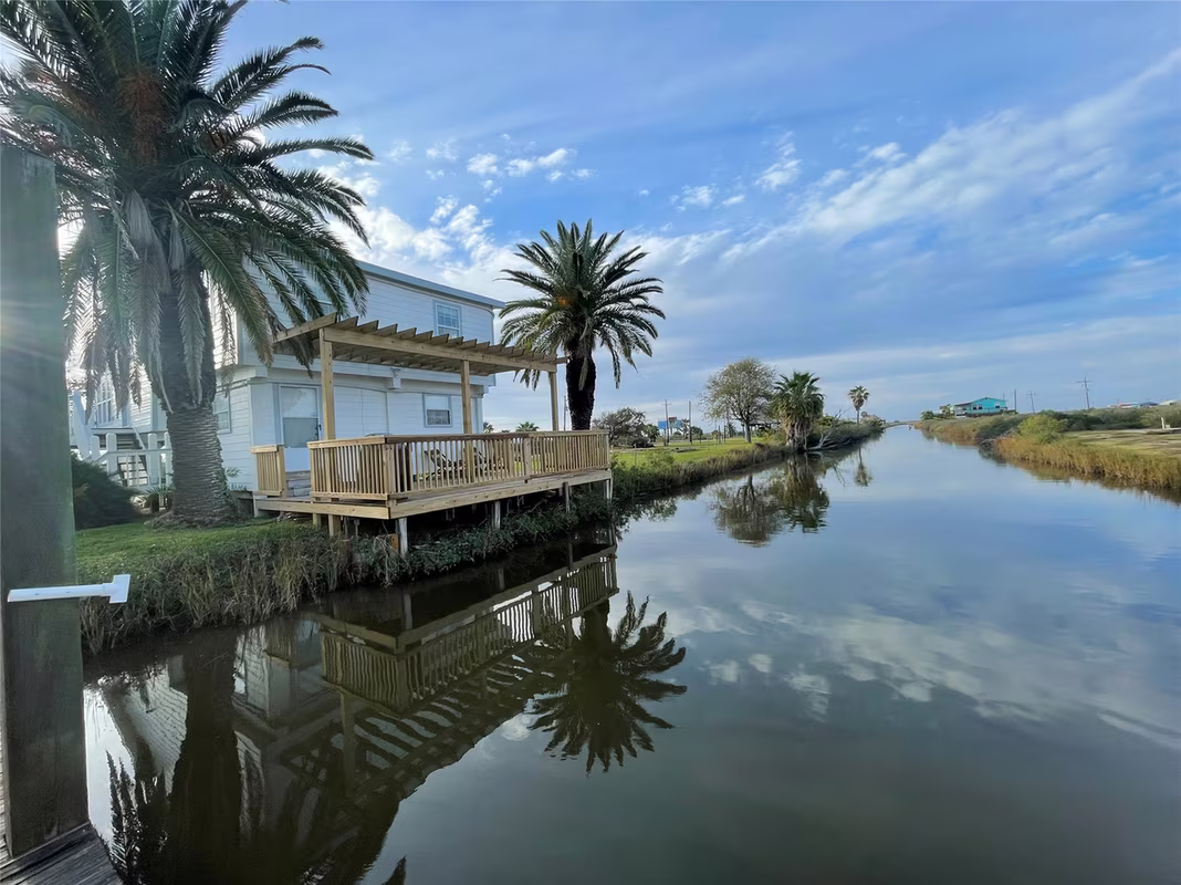 Photo of 1168 N Tinkle Lane, Crystal Beach, TX 77650