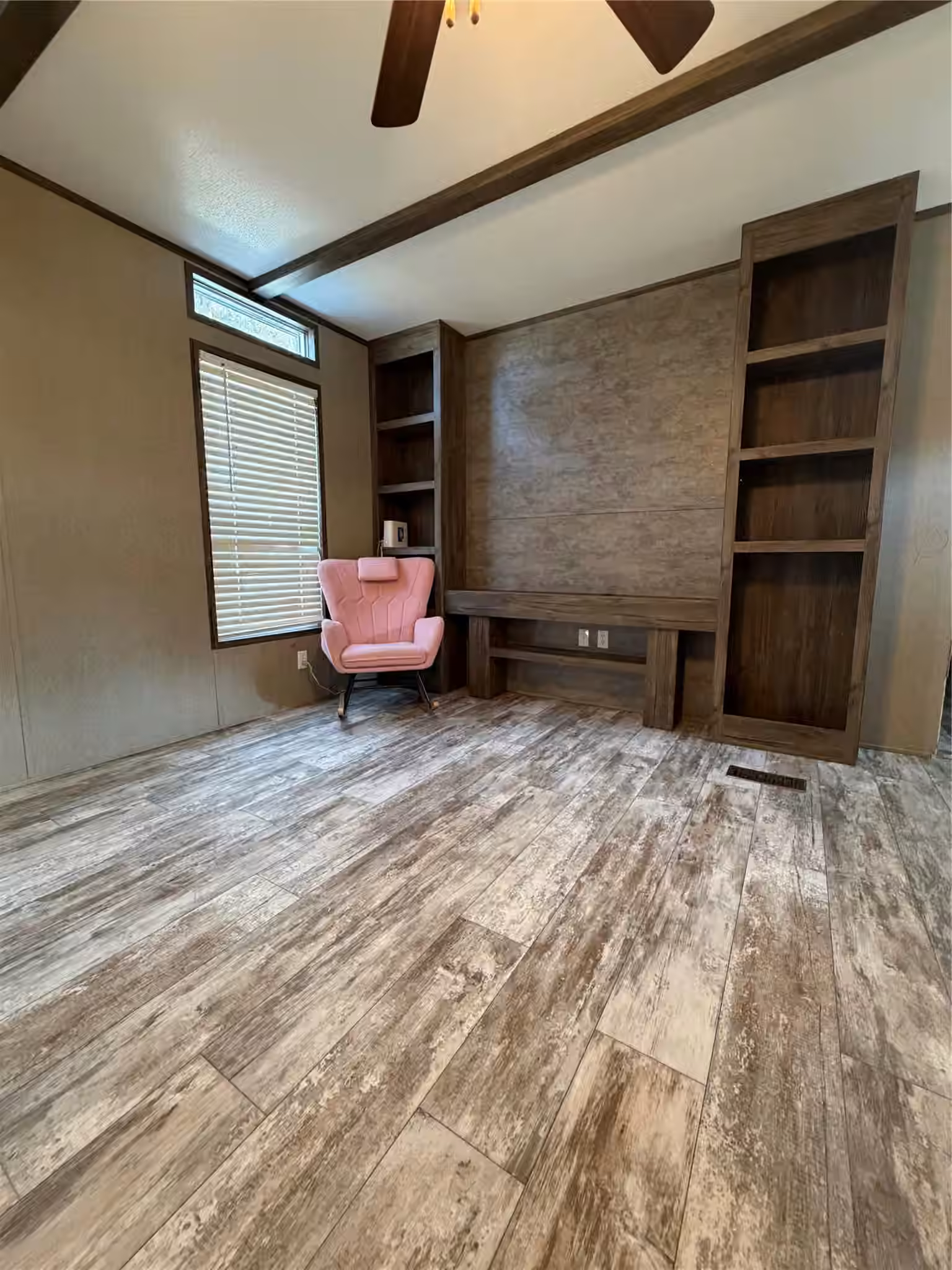 Photo 6 of 1221 Road 5500, Cleveland, TX