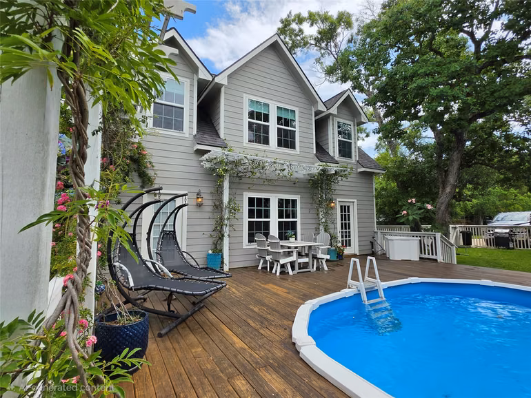 Photo 4 of 510 Shore acres Boulevard, La Porte, TX