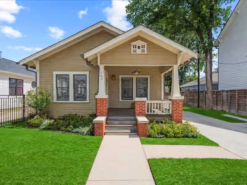Photo of 629 E 19th Street, Houston, TX