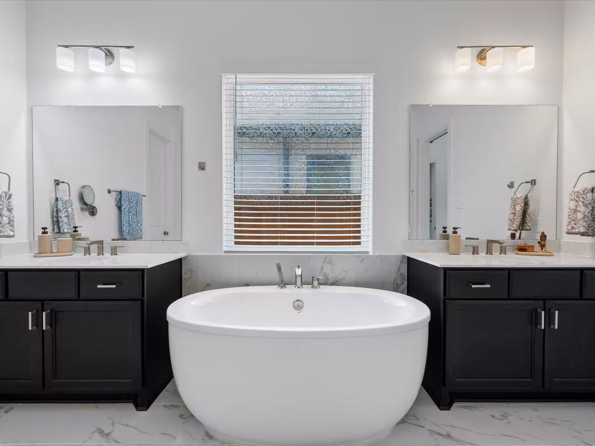 Photo 5 of 28053 Willow Glen Drive, Spring, TX