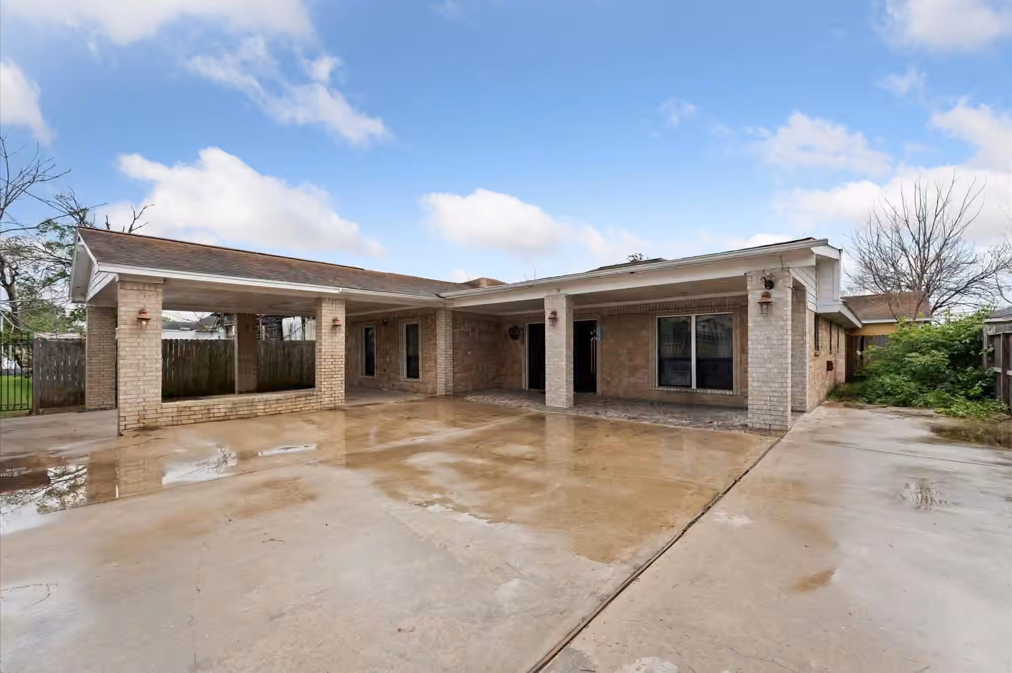Photo 3 of 14022 Greenville Street, Houston, TX