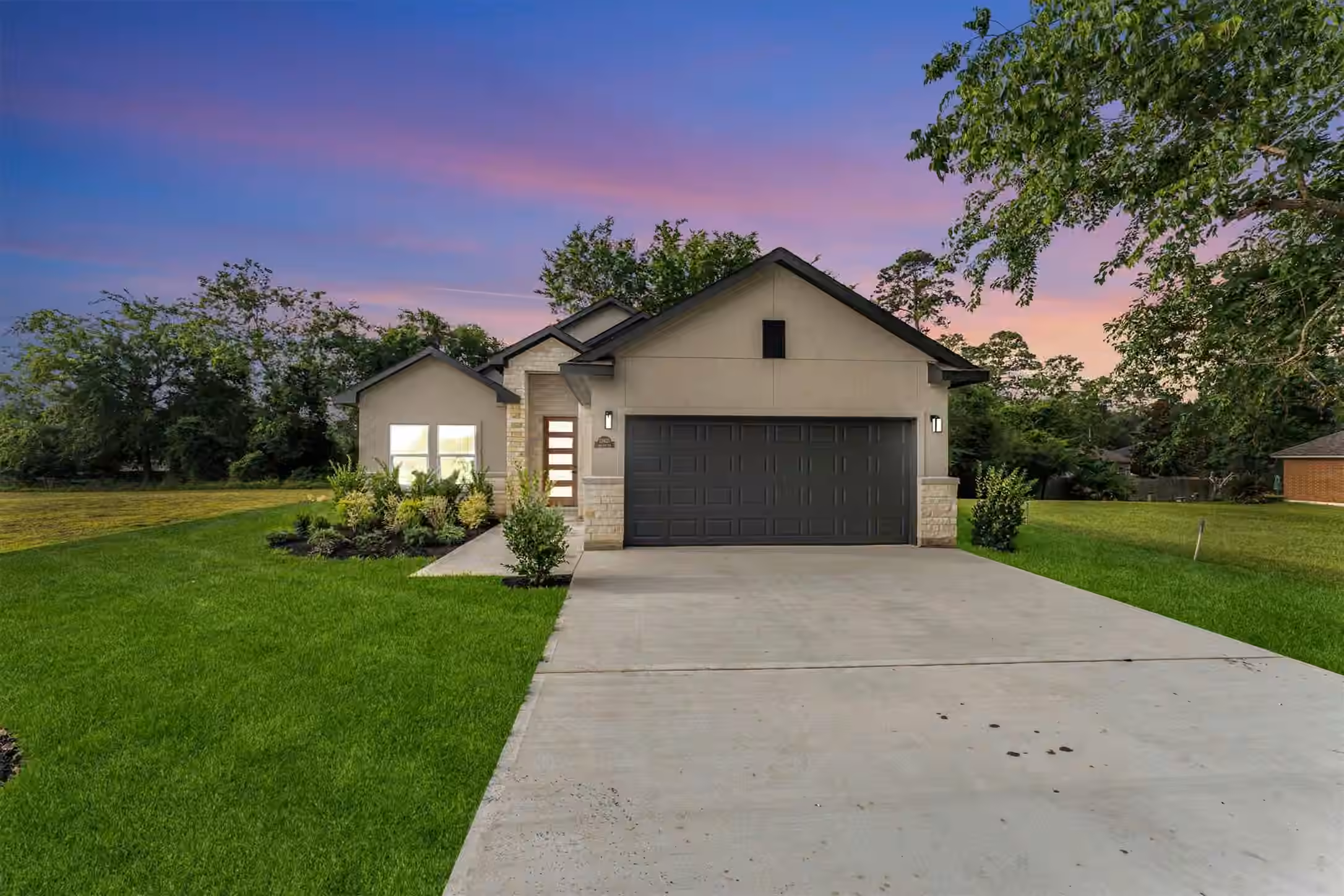 Photo of 12425 Walden Road, Montgomery, TX 77356