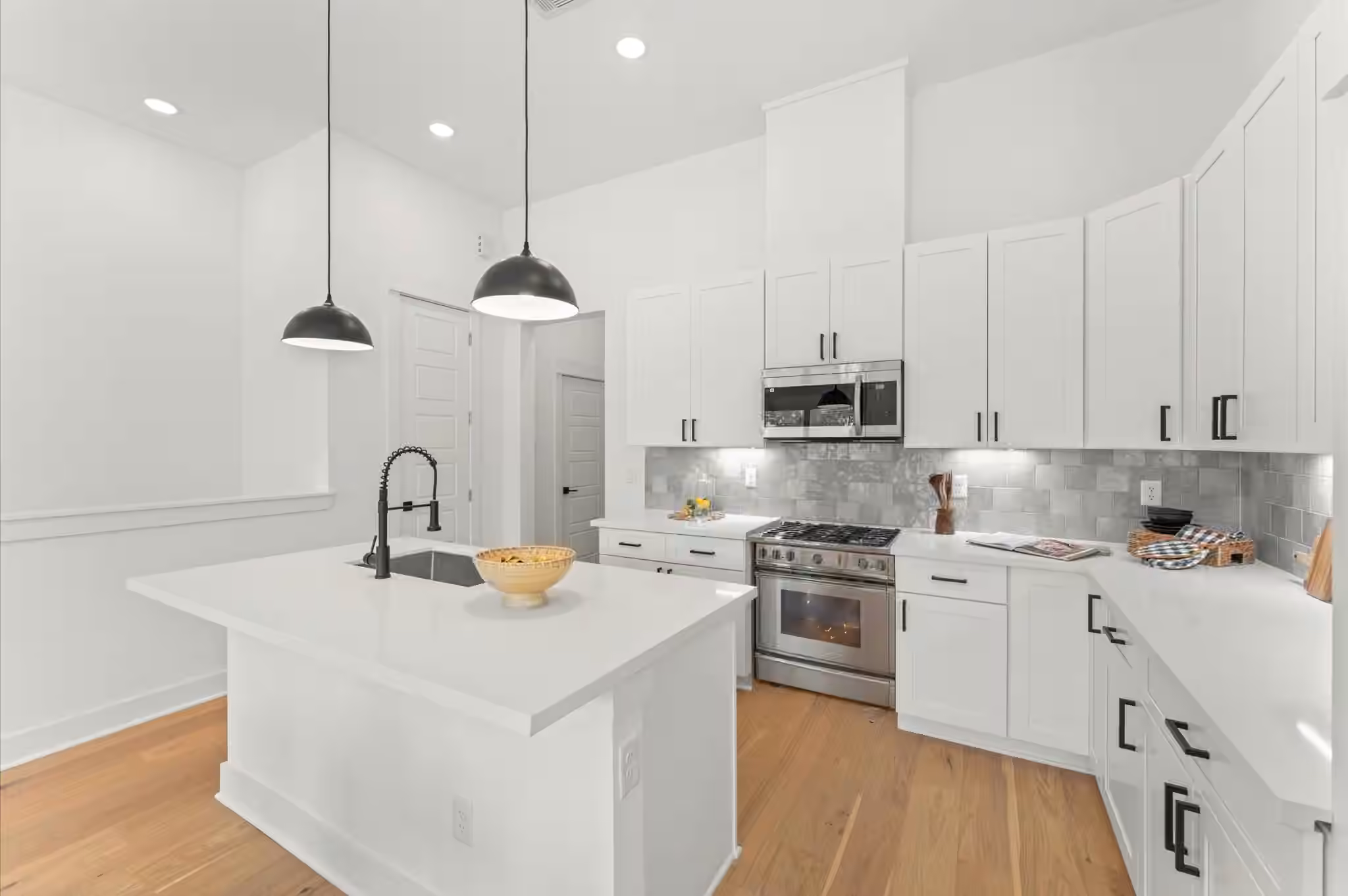 Photo 7 of 1004 Tuskegee Heights Lane, Houston, TX