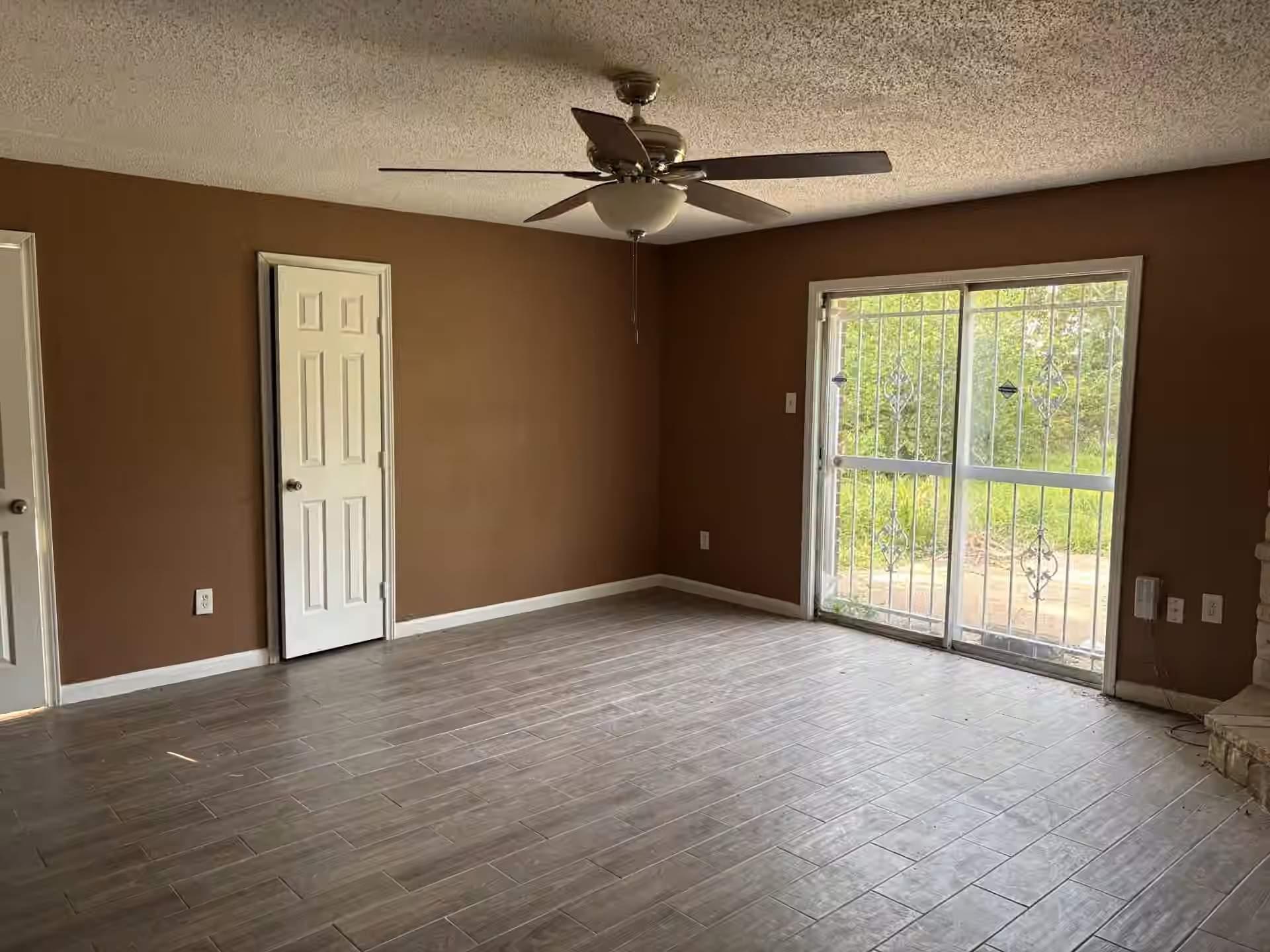 Photo 6 of 7635 Claiborne Street, Houston, TX