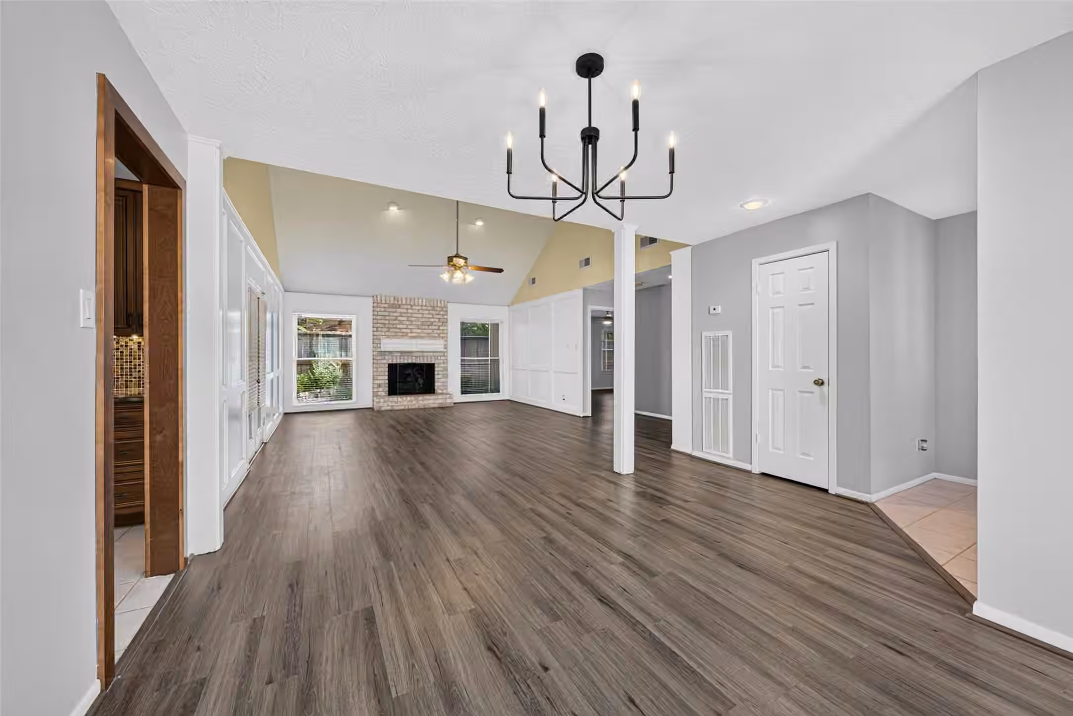 Photo 7 of 14122 Woodnook Drive, Houston, TX