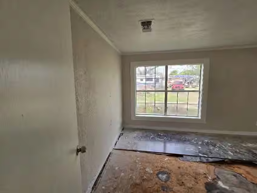 Photo 6 of 208 S 6th Street, Highlands, TX