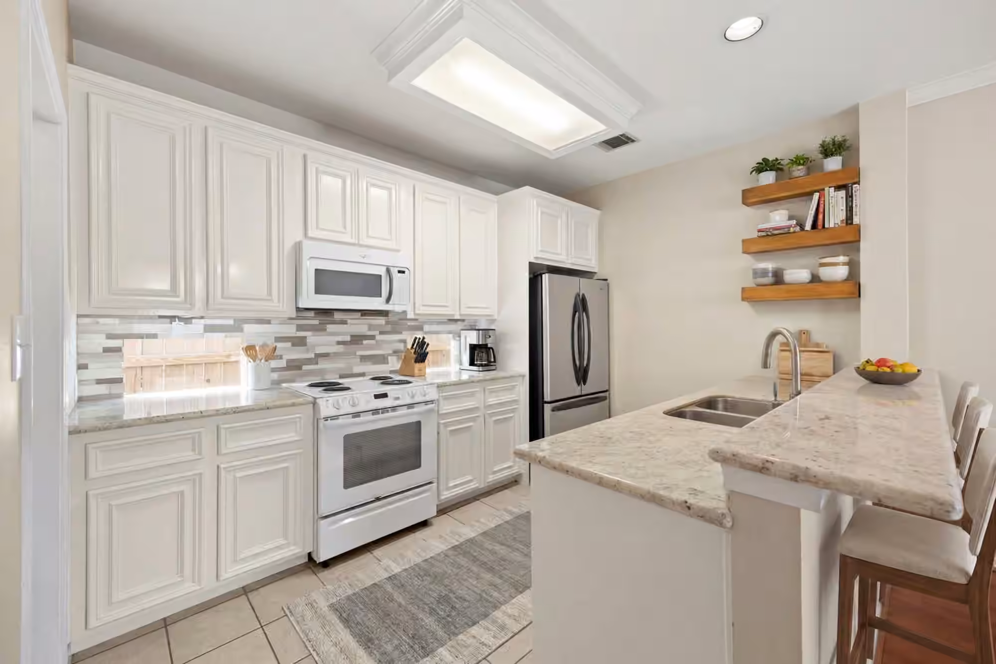 Photo 3 of 1708 Dennis Street, Houston, TX