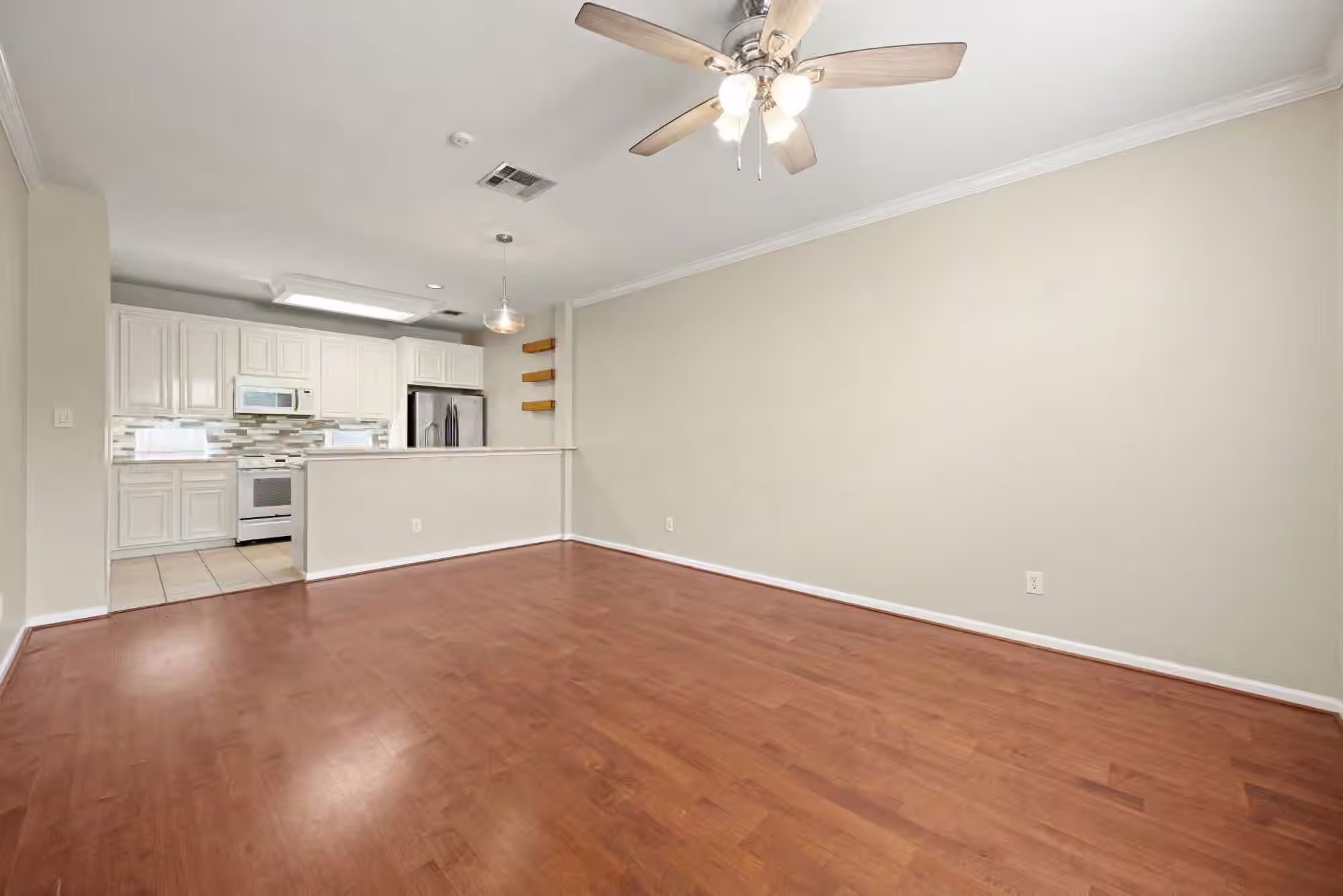 Photo 6 of 1708 Dennis Street, Houston, TX
