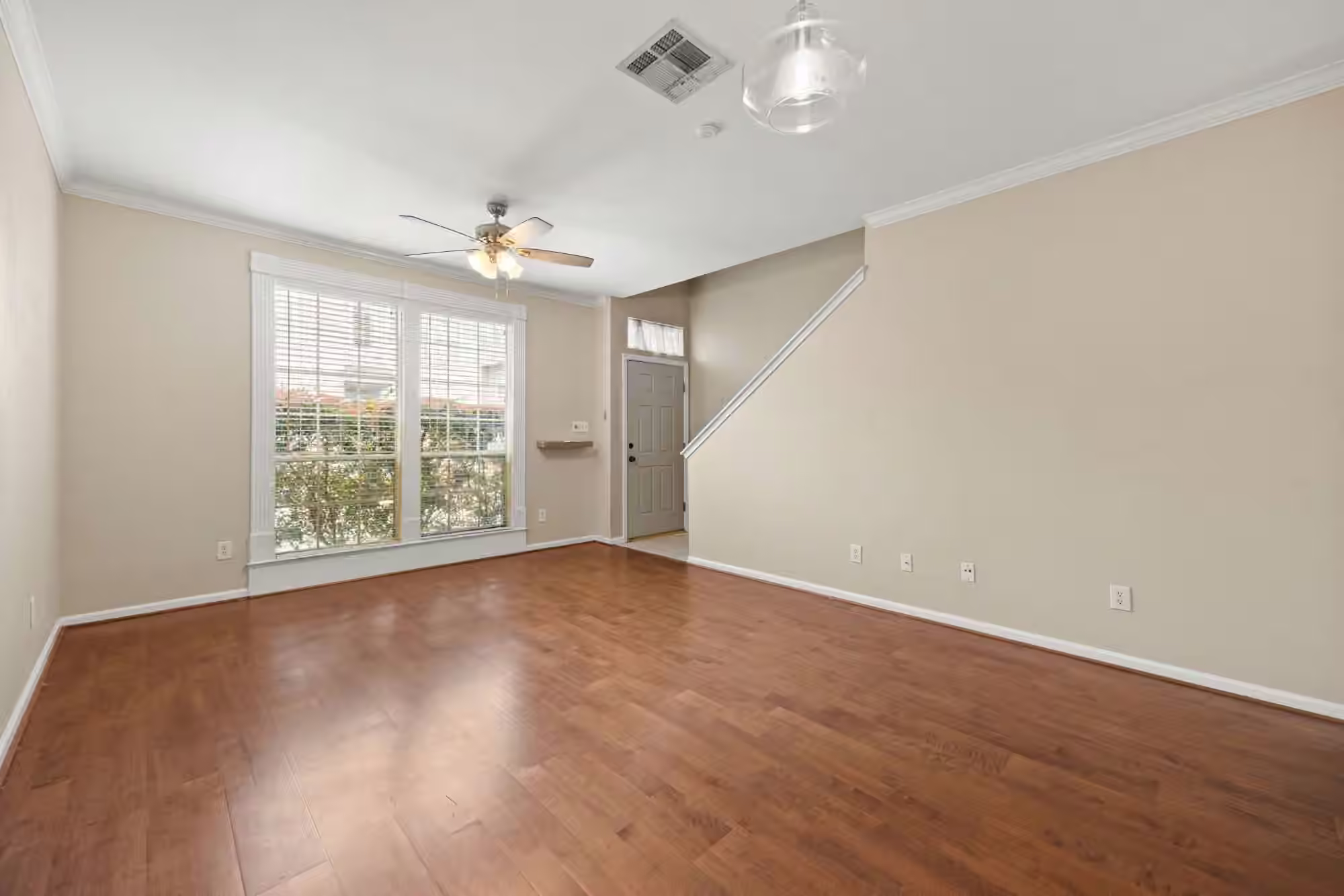 Photo 7 of 1708 Dennis Street, Houston, TX