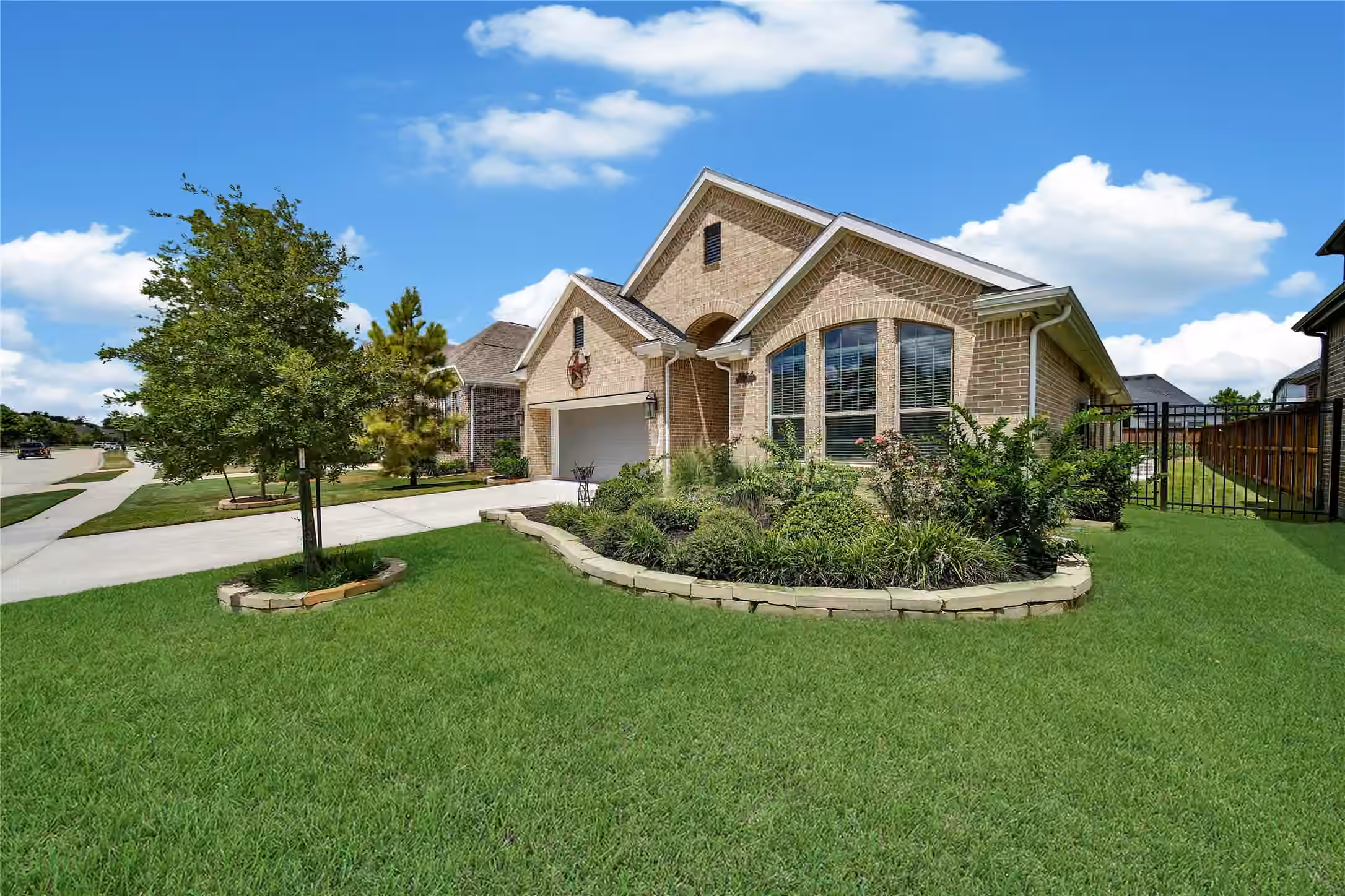 Photo of 4611 Silver Moon Drive, Spring, TX