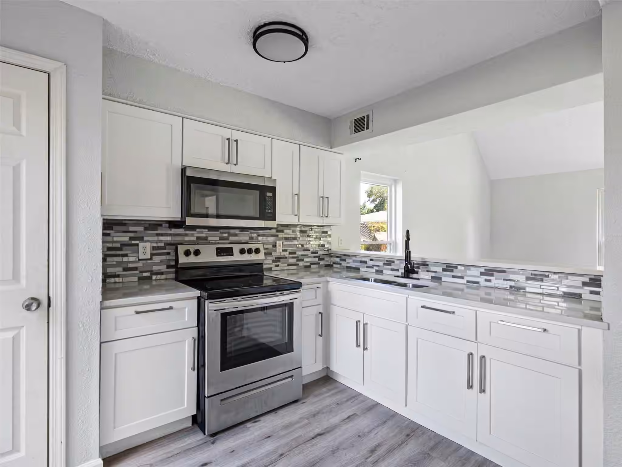 Photo 6 of 10146 Valley Club Drive, Houston, TX