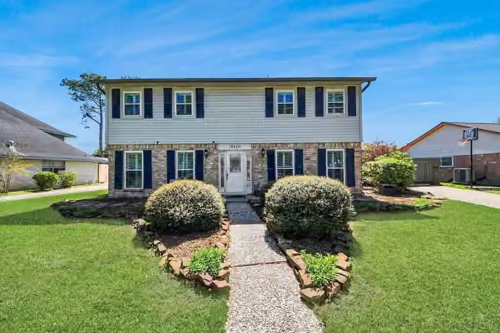 Photo 2 of 16406 Shady Elms Drive, Houston, TX