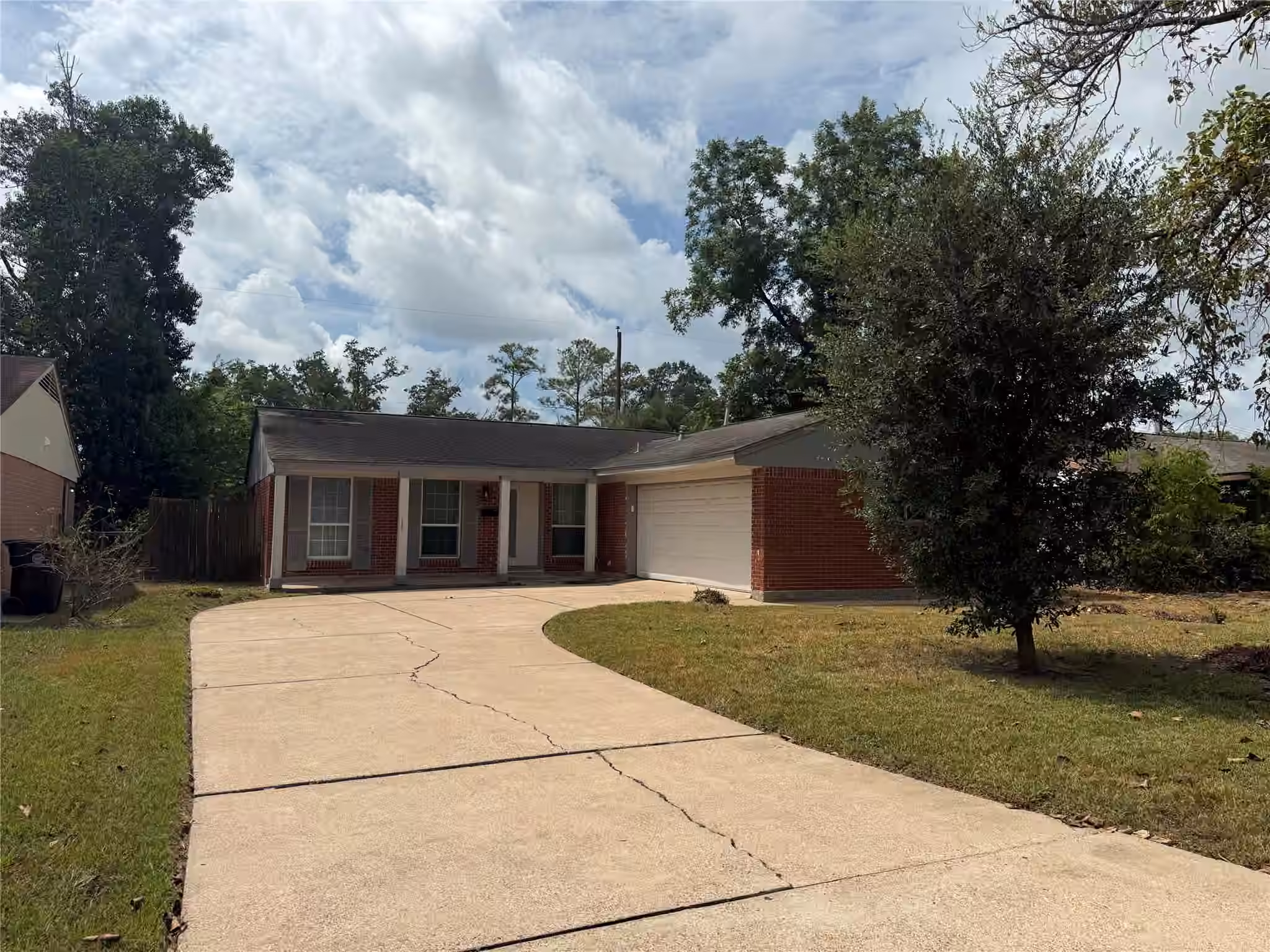 Photo of 4327 Oakside Drive, Houston, TX 77053