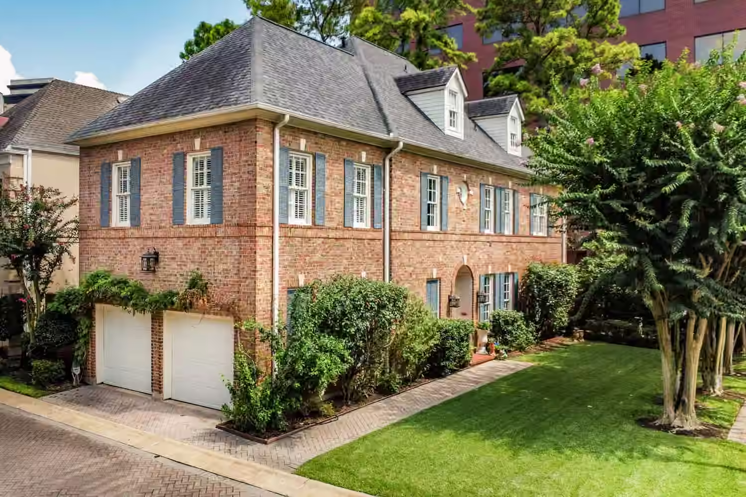 Photo of 5811 Tanglewood Park Street, Houston, TX 77057