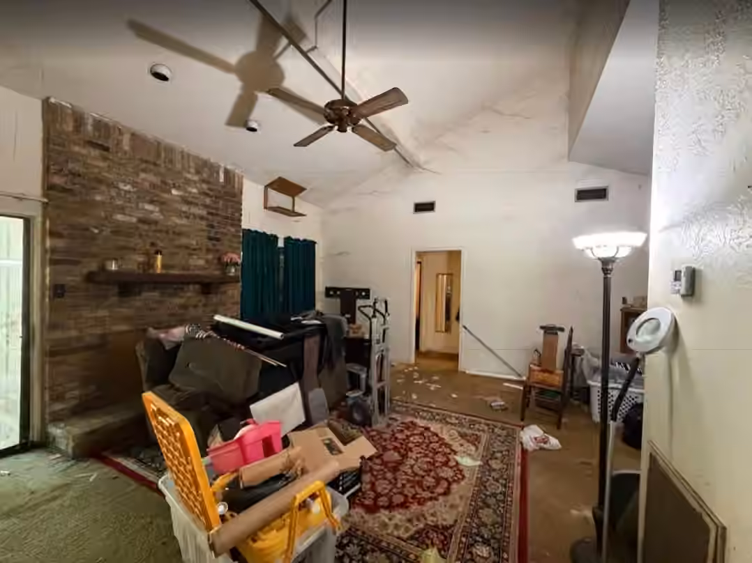 Photo 5 of 10684 Champion Village Drive, Conroe, TX