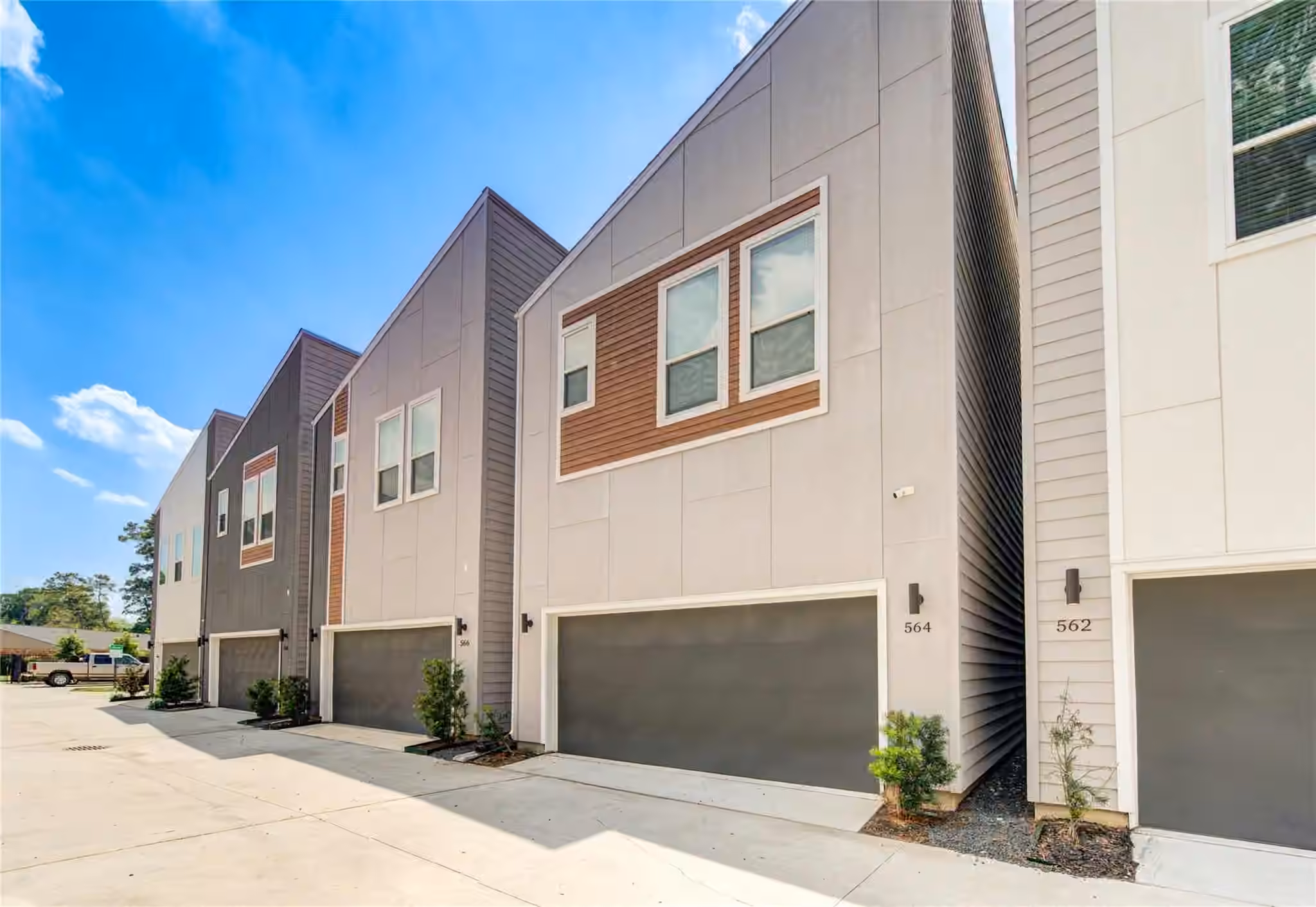 Photo 3 of 564 Janisch Road, Houston, TX