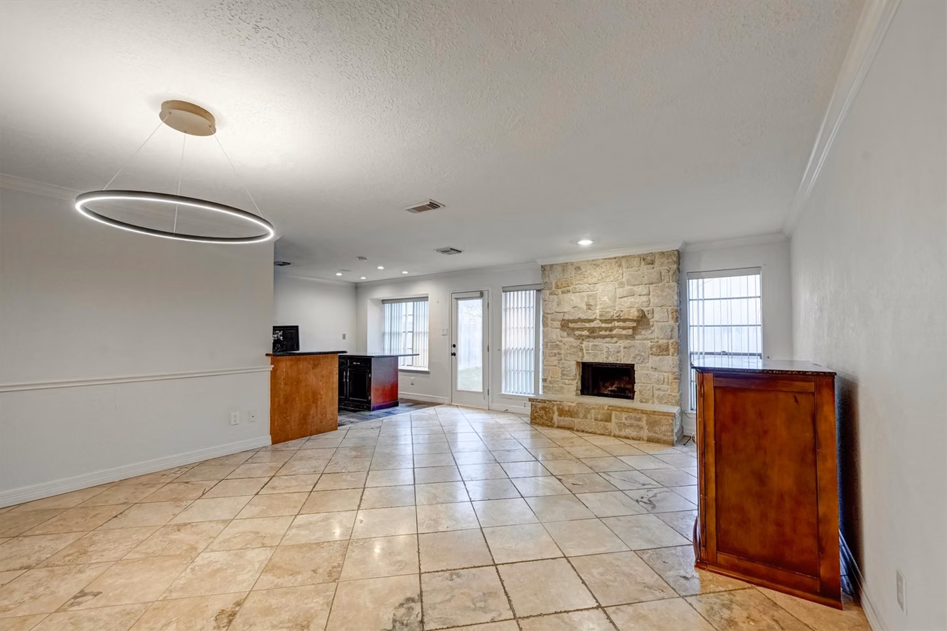 Photo 4 of 10118 Fernstone Lane, Houston, TX