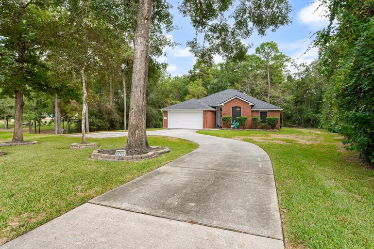 Photo 2 of 10244 Elmo Court, Conroe, TX