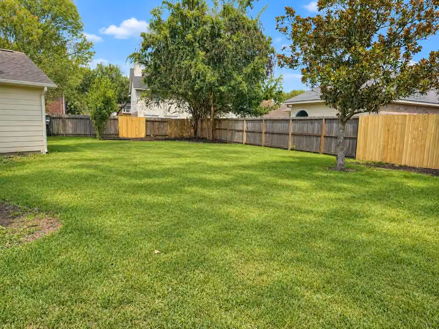 Photo 4 of 206 Hartwood Court, Sugar Land, TX